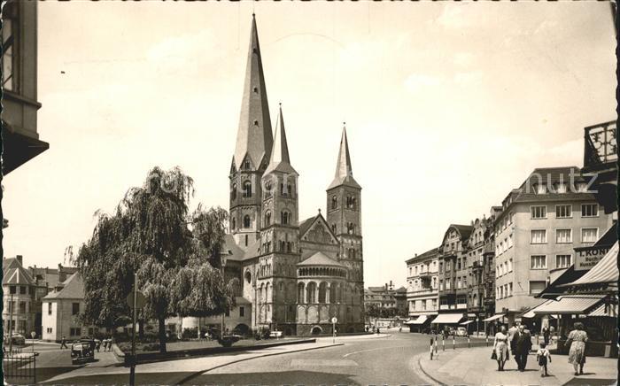 Bonn Rhein Martinsplatz mit Muenster