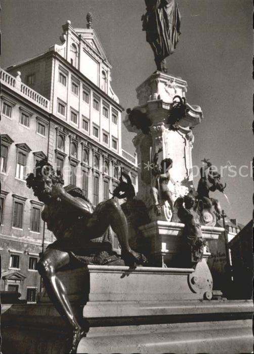 Augsburg Augustusbrunnen mit Rathaus