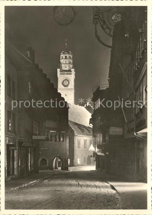 Ravensburg Wuerttemberg Marktstrasse und Blaserturm im Winter