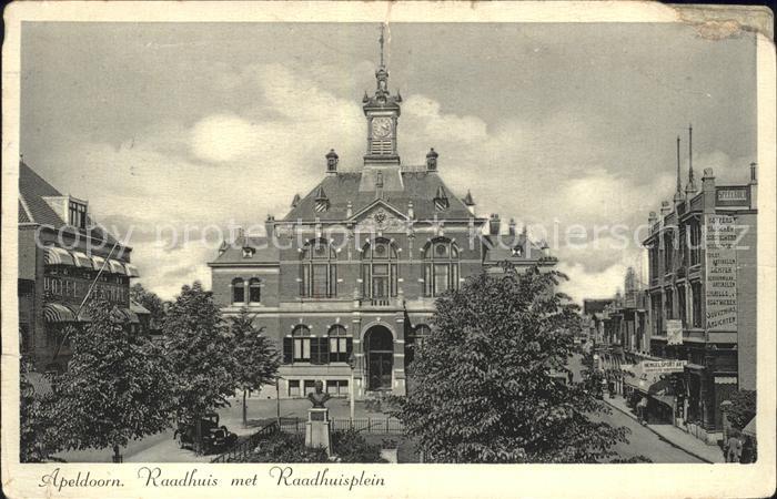 Apeldoorn Raadhuis met Raadhuisplein
