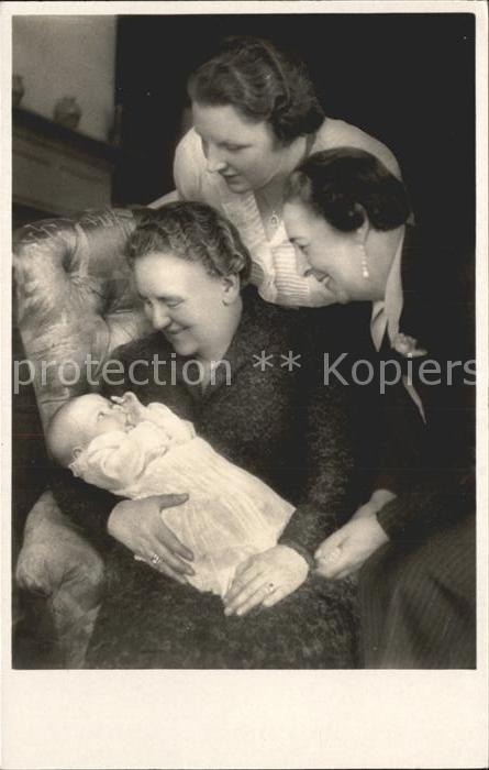 Adel Niederlande Koenigin Wilhelmina Prinzessin Juliana Prinzessin Beatrix