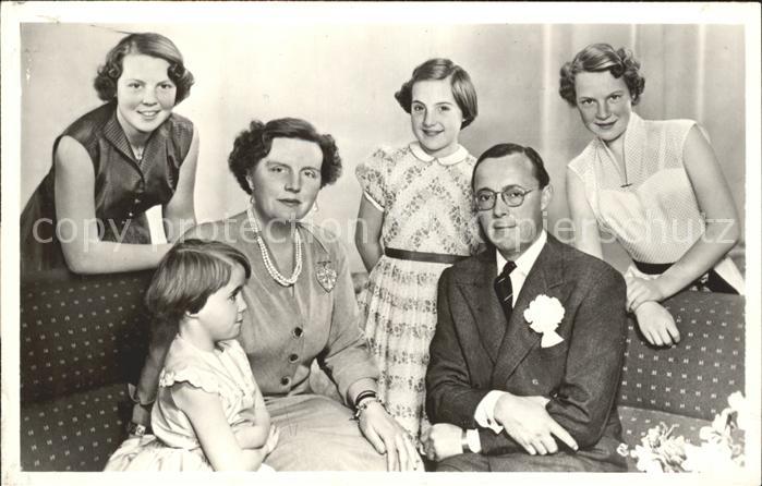 Adel Niederlande Koenigin Juliana Prinz Hendrik Prinzessinen Beatrix Irene Margr