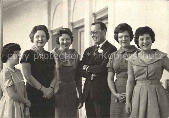 Adel Niederlande Koenigin Juliana Prinz Bernhard Prinzessinen Beatrix Irene Marg