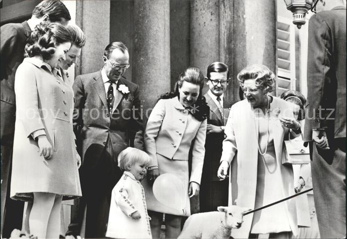 Adel Niederlande Koninginnedag Koenigin Juliana Prinz Bernhard Pieter von Vollen