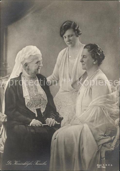 Adel Niederlande Koenigin Wilhelmina Prinzessin Juliana Koenigin-Mutter Emma