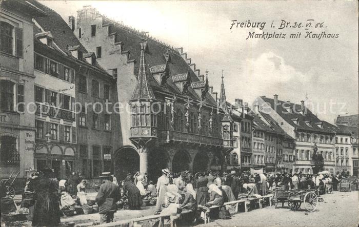 Freiburg Breisgau Marktplatz mit Kaufhaus