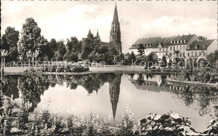 Freiburg Breisgau Stadtgartenanlage mit Muenster