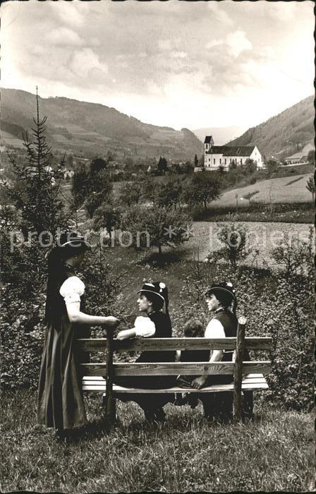 Simonswald Partie im Simonswaeldertal Schwarzwaelder Trachtenmaedchen