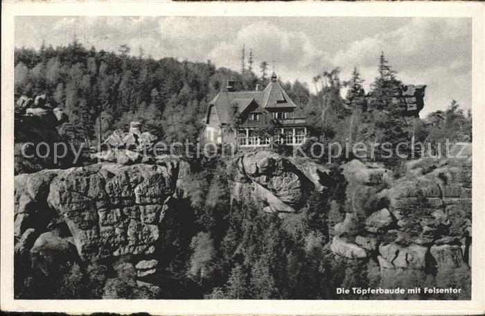 Jonsdorf Toepferbaude mit Felsentor