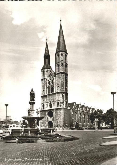 BRAUNSCHWEIG  CITY Katharinenkirche Brunnen