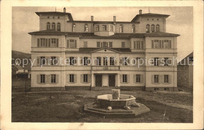 Hemsbach Bergstrasse Rathaus mit Ehrenmal