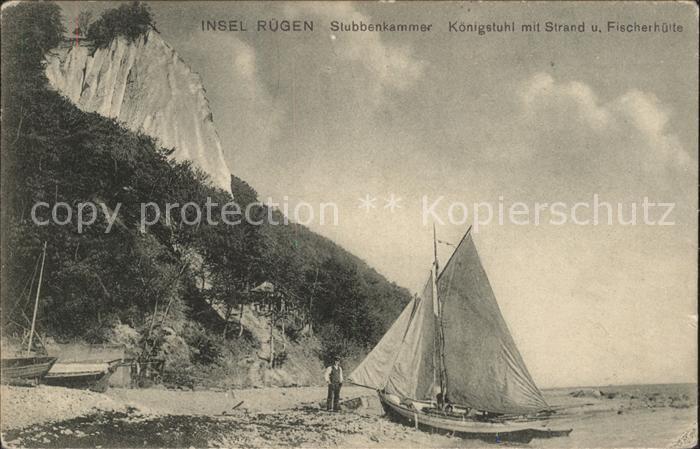 Ruegen Stubbenkammer Koenigstuhl mit Strand und Fischerhuette