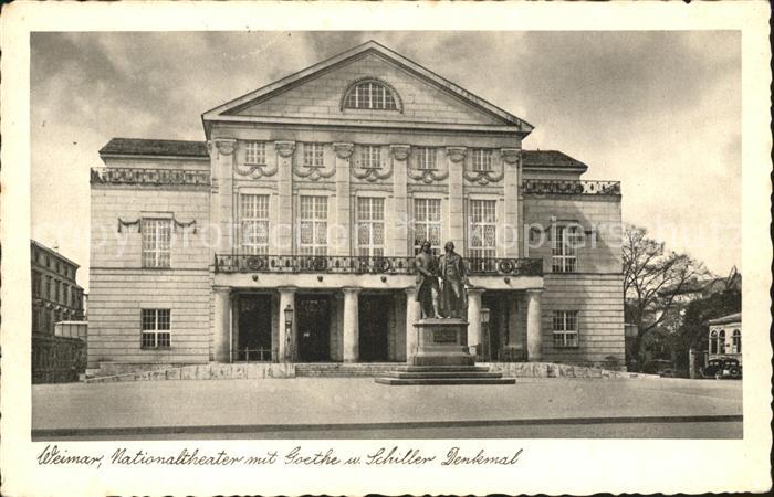 Theatergebaeude Nationaltheater Weimar Goethe und Schil