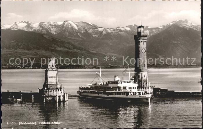 Dampfer Binnenschifffahrt Lindau im Bodensee Hafeneinfahrt