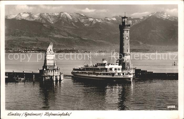 Motorschiffe Lindau im Bodensee Hafeneinfahrt