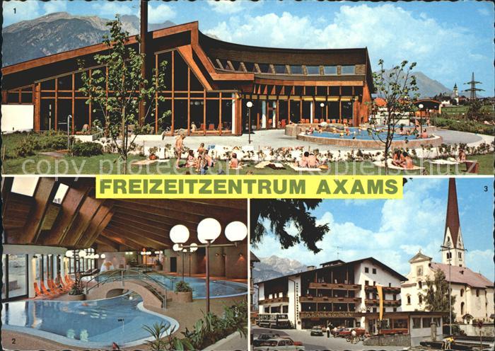 Axams Freizeitzentrum Freibad Hallenbad Motiv mit Pfarrkirche