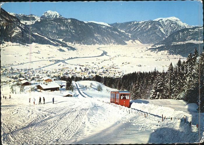 St Johann Tirol Wintersportzentrum mit Bergbahn Alpenpanorama
