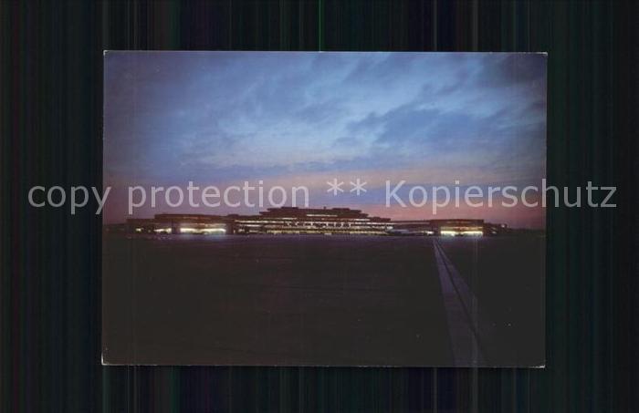 Koeln Rhein Flughafen Koeln Bonn Empfangsanlage bei Nacht