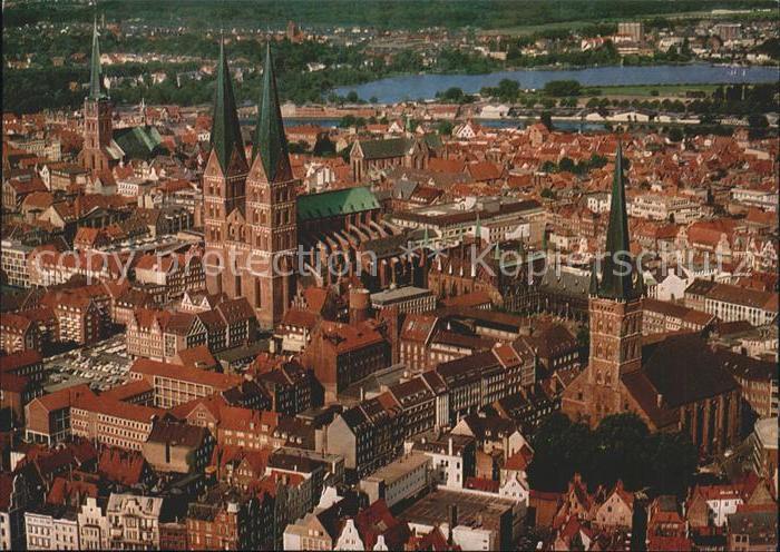 LueBECK CITY Fliegeraufnahme Hansestadt Kirche
