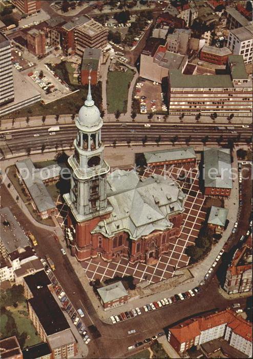 HAMBURG CITY St. Michaelis Fliegeraufnahme