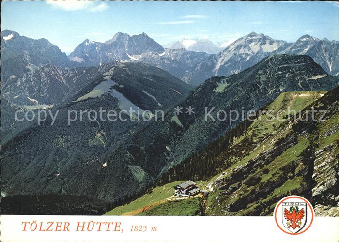 Toelzerhuette Schutzhuette DAV Motiv mit Zugspitze und Soiernspitze Alpenpanoram