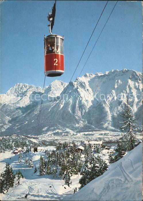 Mittenwald Bayern Kranzbergbahn gegen Karwendelgebirge Wintersportplatz