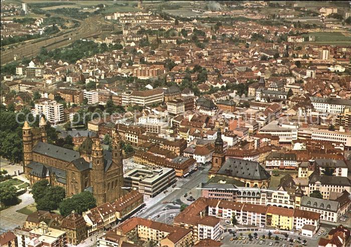 Worms Rhein Stadtbild mit Dom Fliegeraufnahme