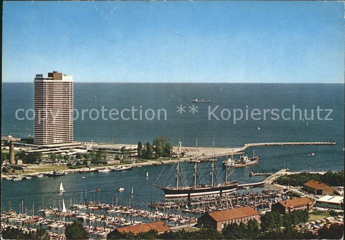 Travemuende Ostseebad Travemuendung Yachthafen Segelschulschiff Passat Hotel Mar