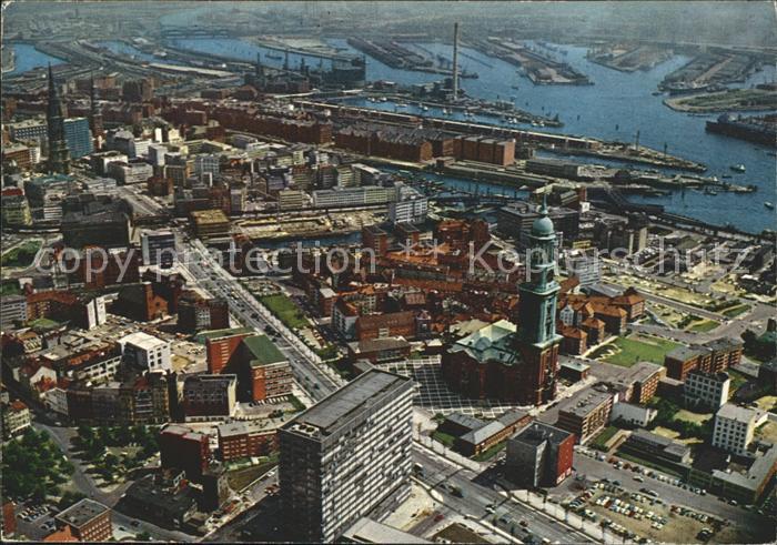 HAMBURG  CITY Fliegeraufnahme Michel Hafen