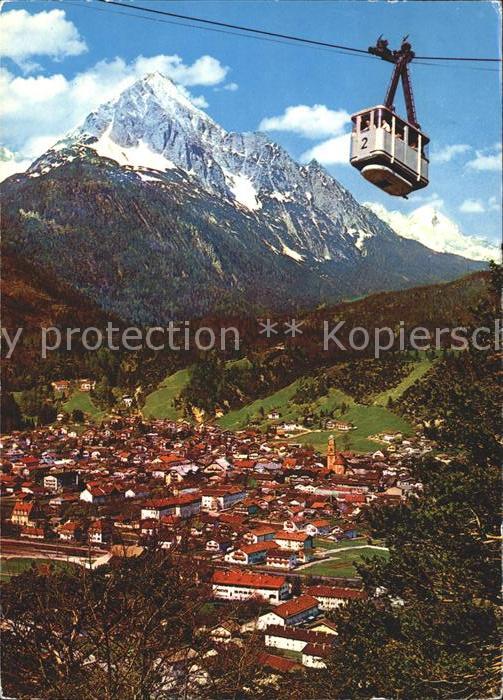 Mittenwald Bayern mit Wetterstein und Karwendel-Seilbahn