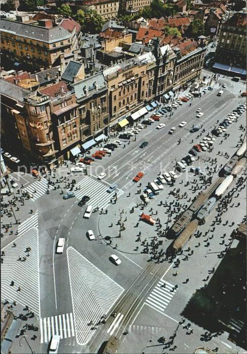 Zagreb Platz der Republik Autos Strassenbahn
