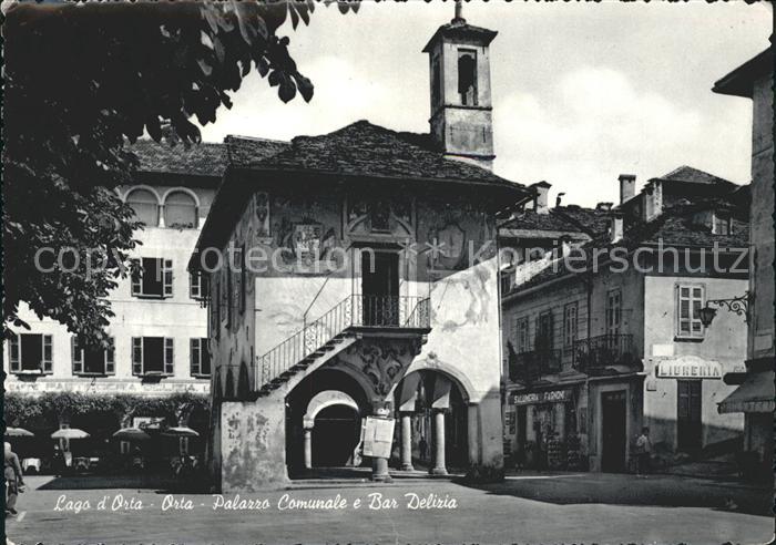 Orta San Giulio Palazzo Comunale e Bar Delizia