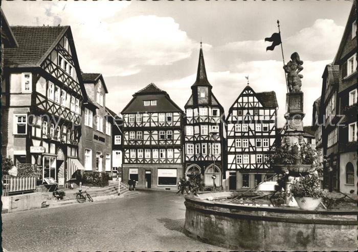 Fritzlar Marktplatz mit Rolandsbrunnen