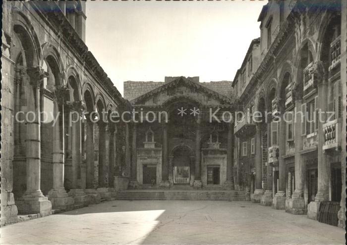 Split Spalato Gebaeude Innenhof