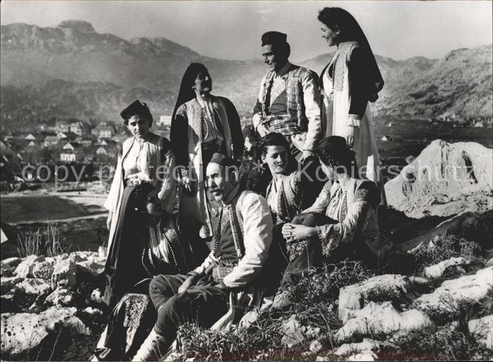 Cetinje Trachten