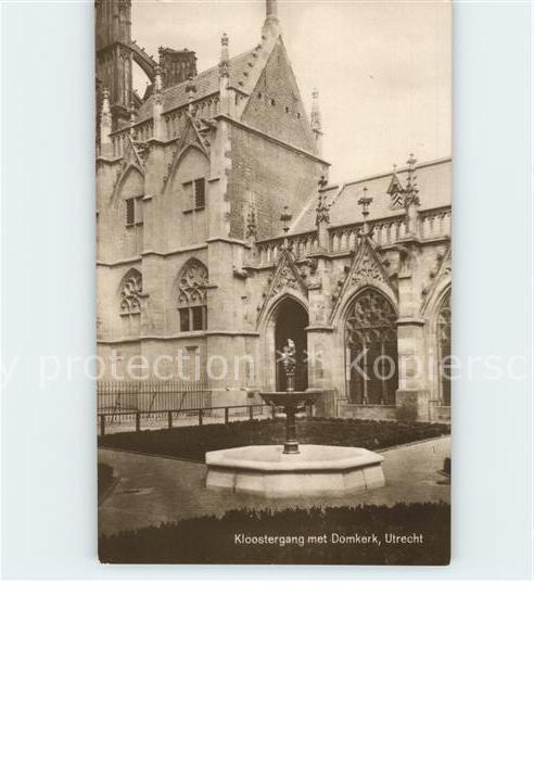 Utrecht Kloostergang met Domkerk