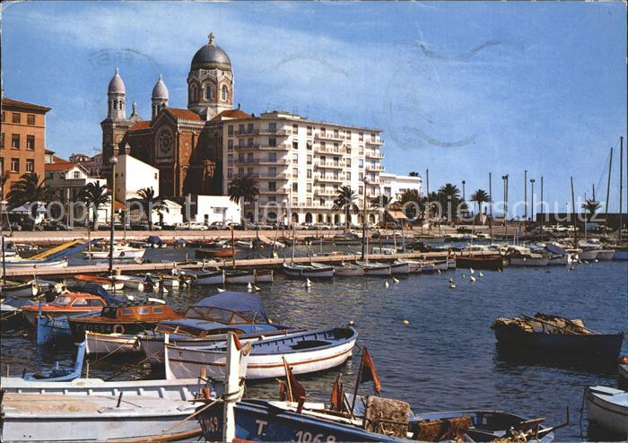 Saint-Raphael Var Un coin du Port et la Cathedrale