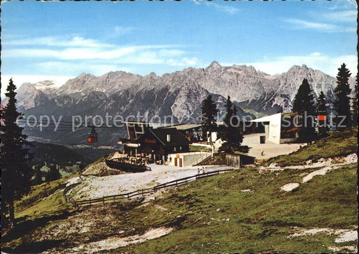 Seefeld Tirol Rosshuette mit Harmelekopf Bahn Zugspitze und Wetterstein
