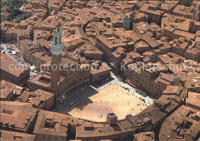 Siena Piazza del Campo e Palazzo Comunale