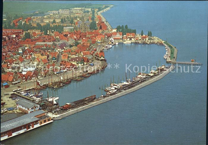 Volendam Hafen Fliegeraufnahme