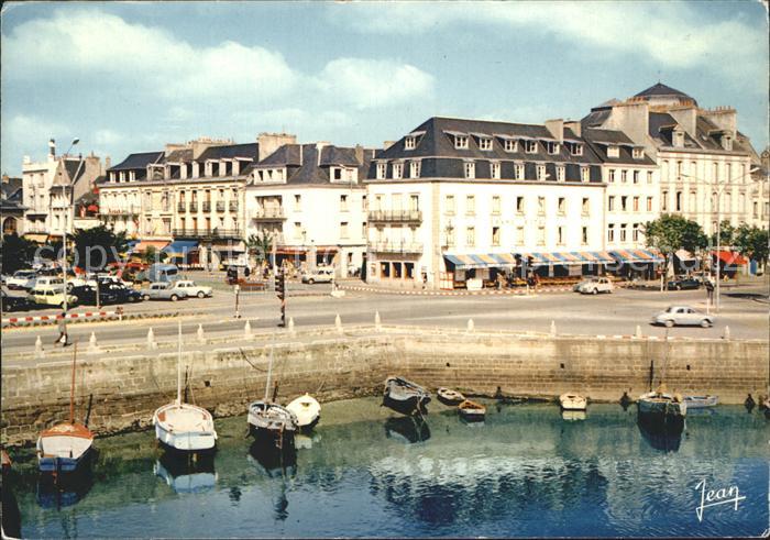 Concarneau Finistere Le Centre de la ville Le Port