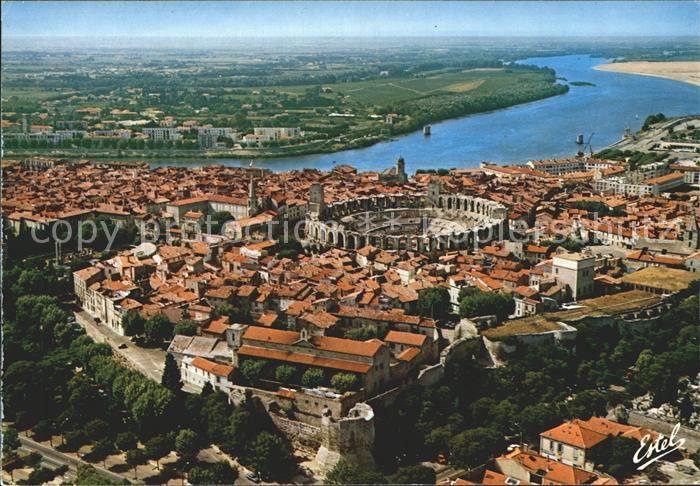 Arles Bouches-du-Rhone Vue aerienne Les remparts les arenes et le Rhone