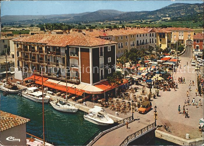 Grimaud Port Grimaud Cite lacustre realisee par