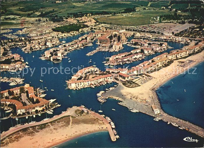Grimaud Port Grimaud Vue generale aerienne