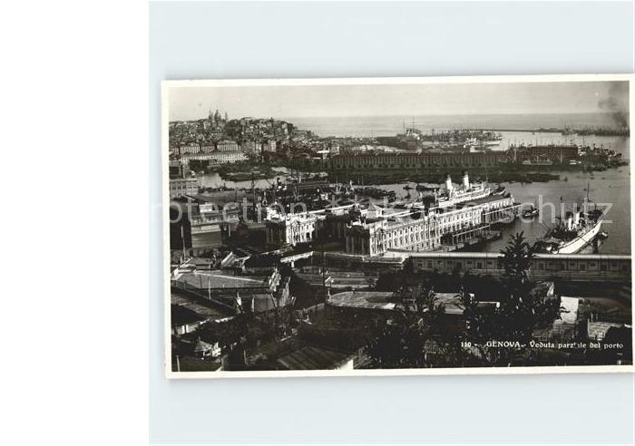 Genova Genua Liguria Veduta parziale del porto