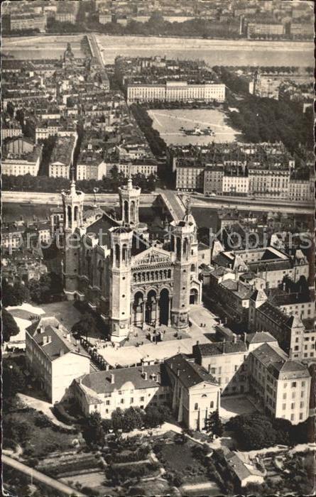 Lyon France Fliegeraufnahme Notre Dame de Fourvière