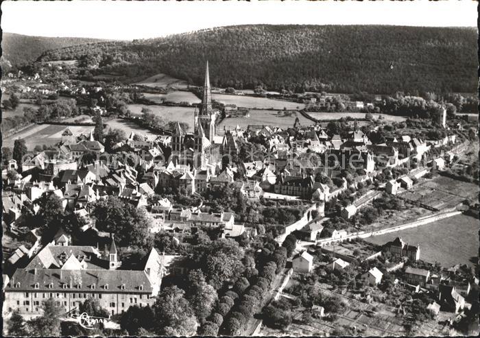 Autun avec Cathedrale Fliegeraufnahme