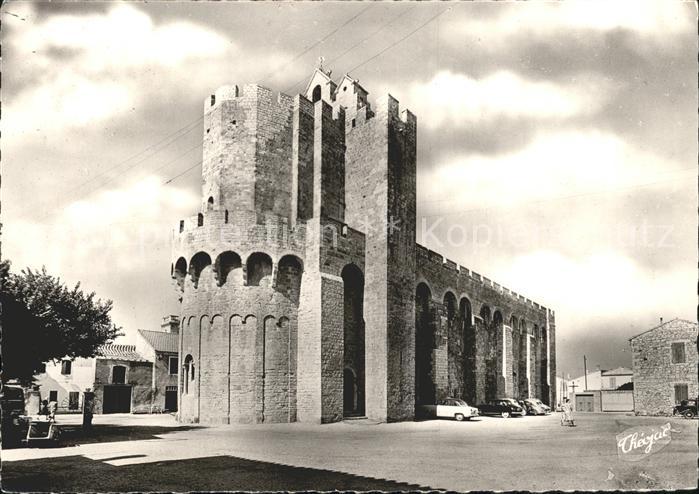 Saintes-Maries-de-la-Mer Basilique Fortifiee XI siecle