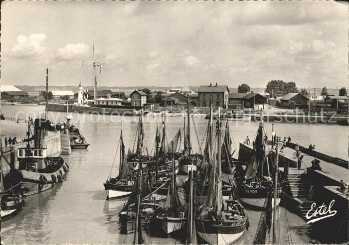 Honfleur Bateaux dans le Port