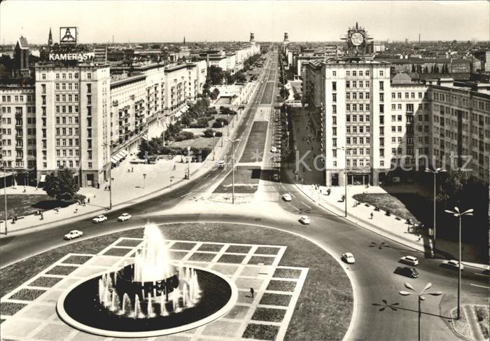 BERLIN  CITY Straussberger Platz Karl Marx Allee Fontaene
